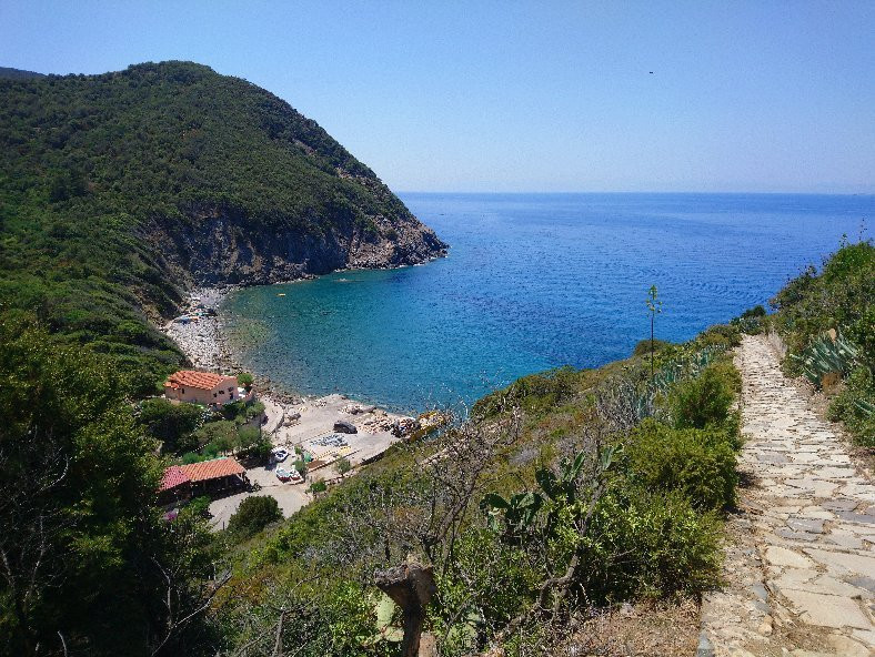 Spiaggia di Patresi景点图片
