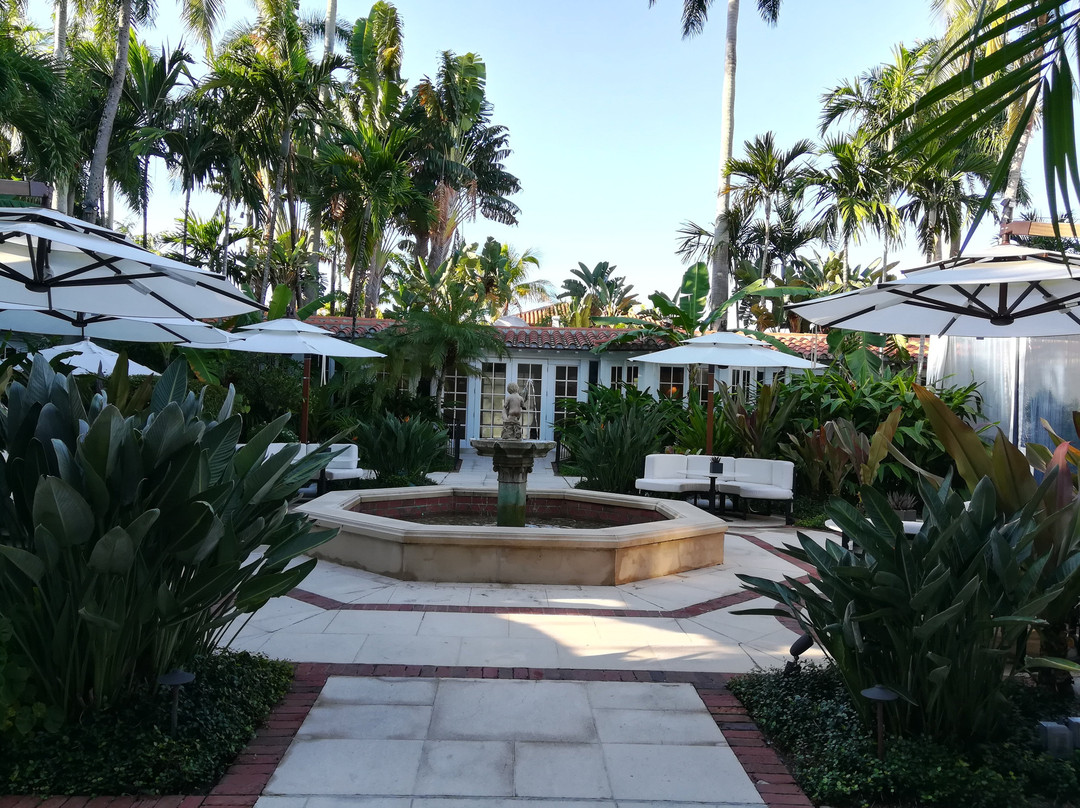 The Brazilian Court Hotel & Beach Club主图