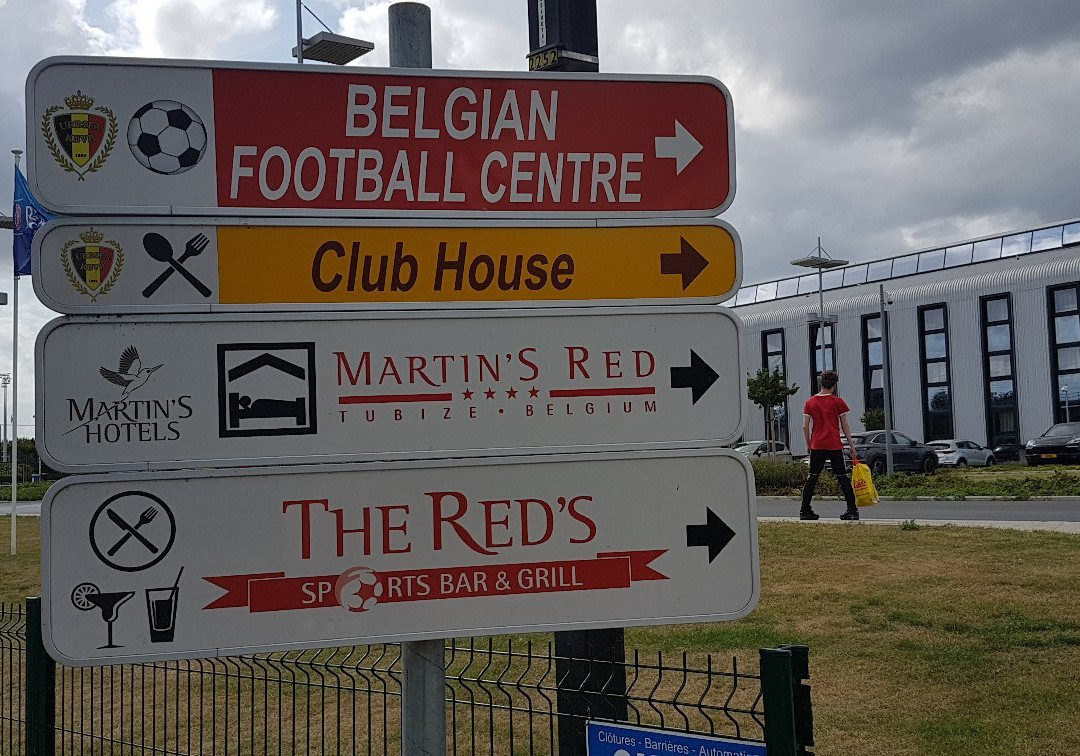Martin's Red主图