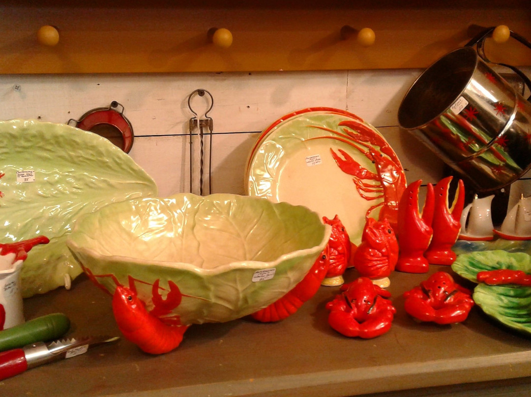 Old Ridge Antiques-St. Stephen必去景点