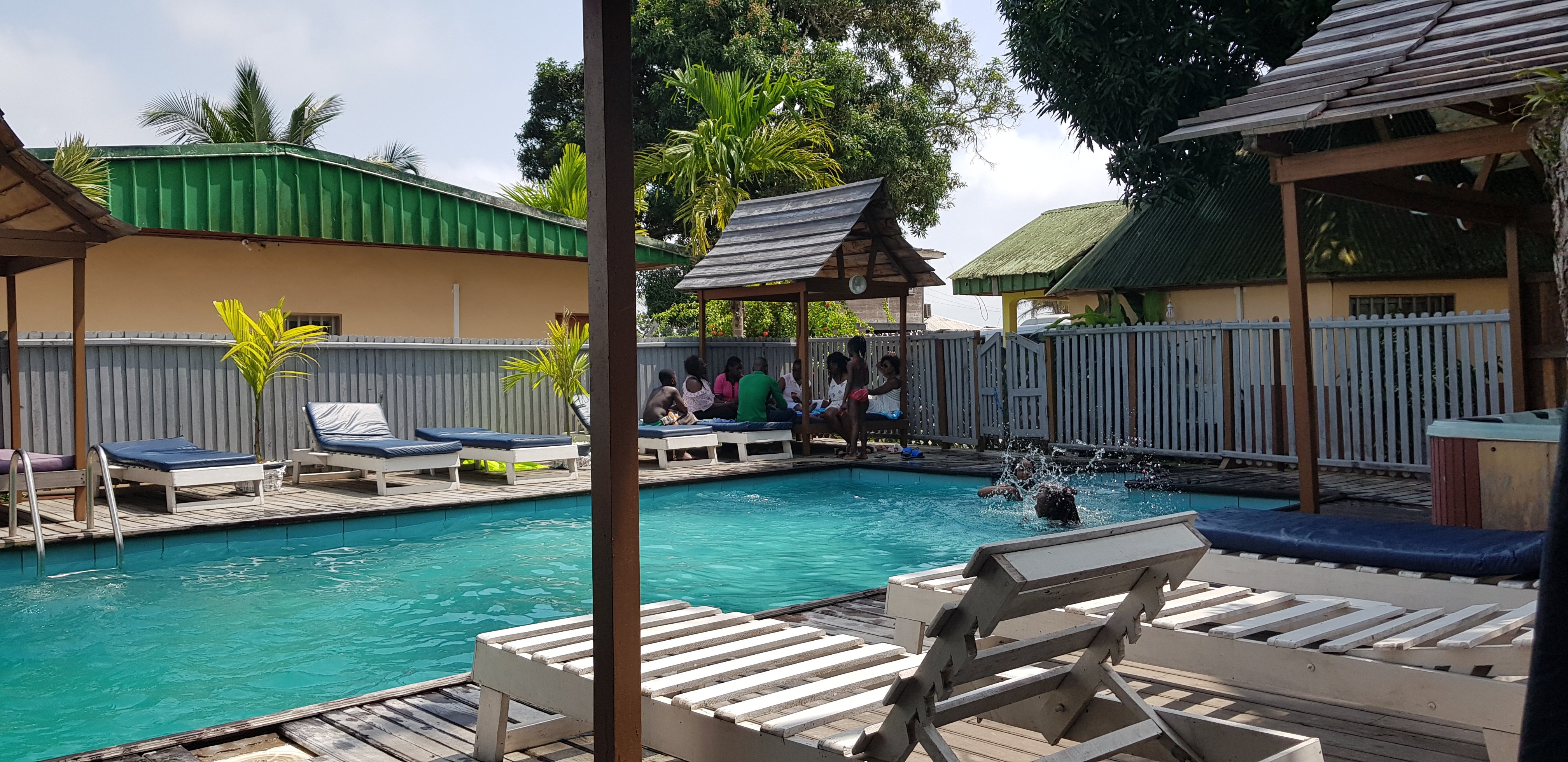 Les Gites de Kribi-泳池