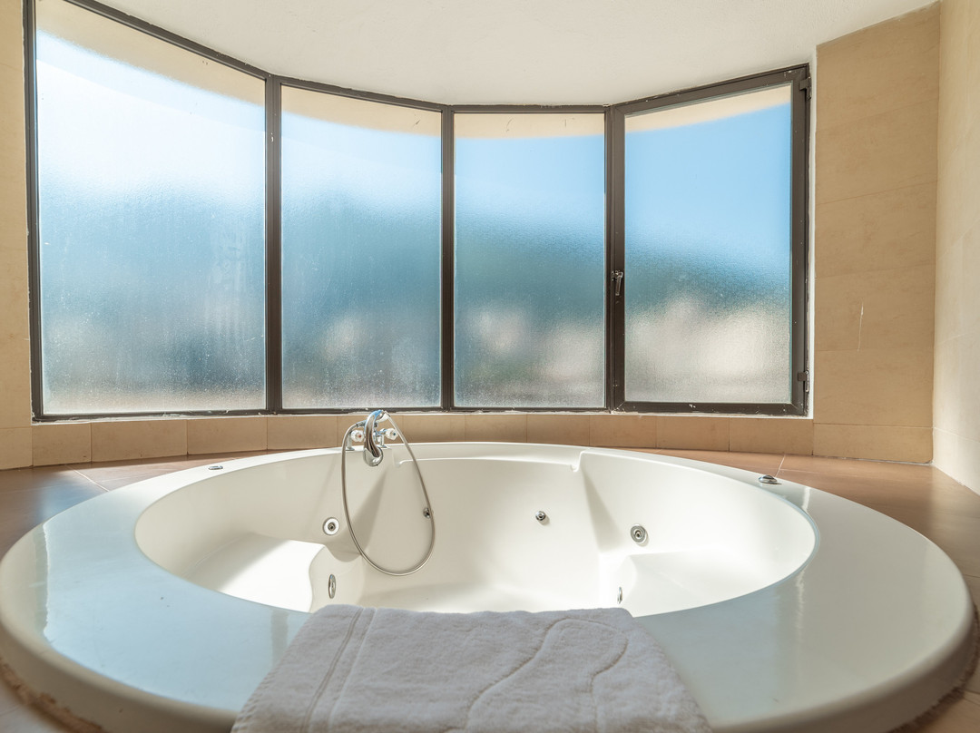 Madisson Hotel主图