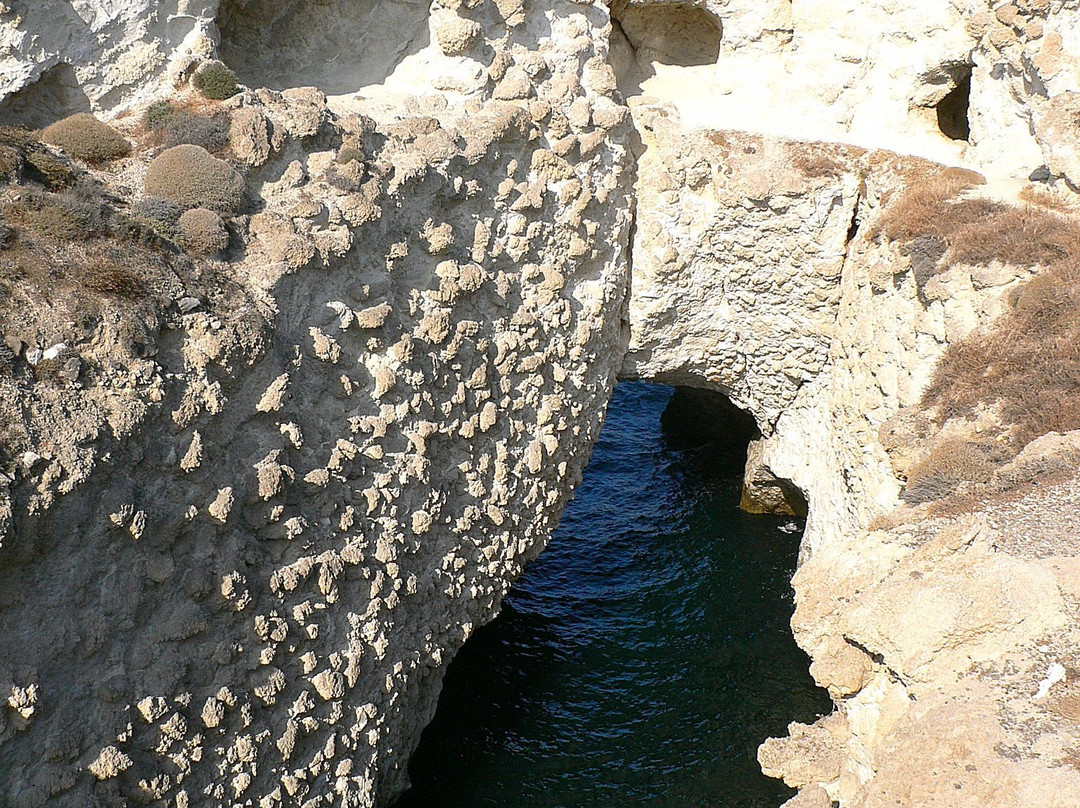 Papafragas Cave-米洛斯岛必去景点