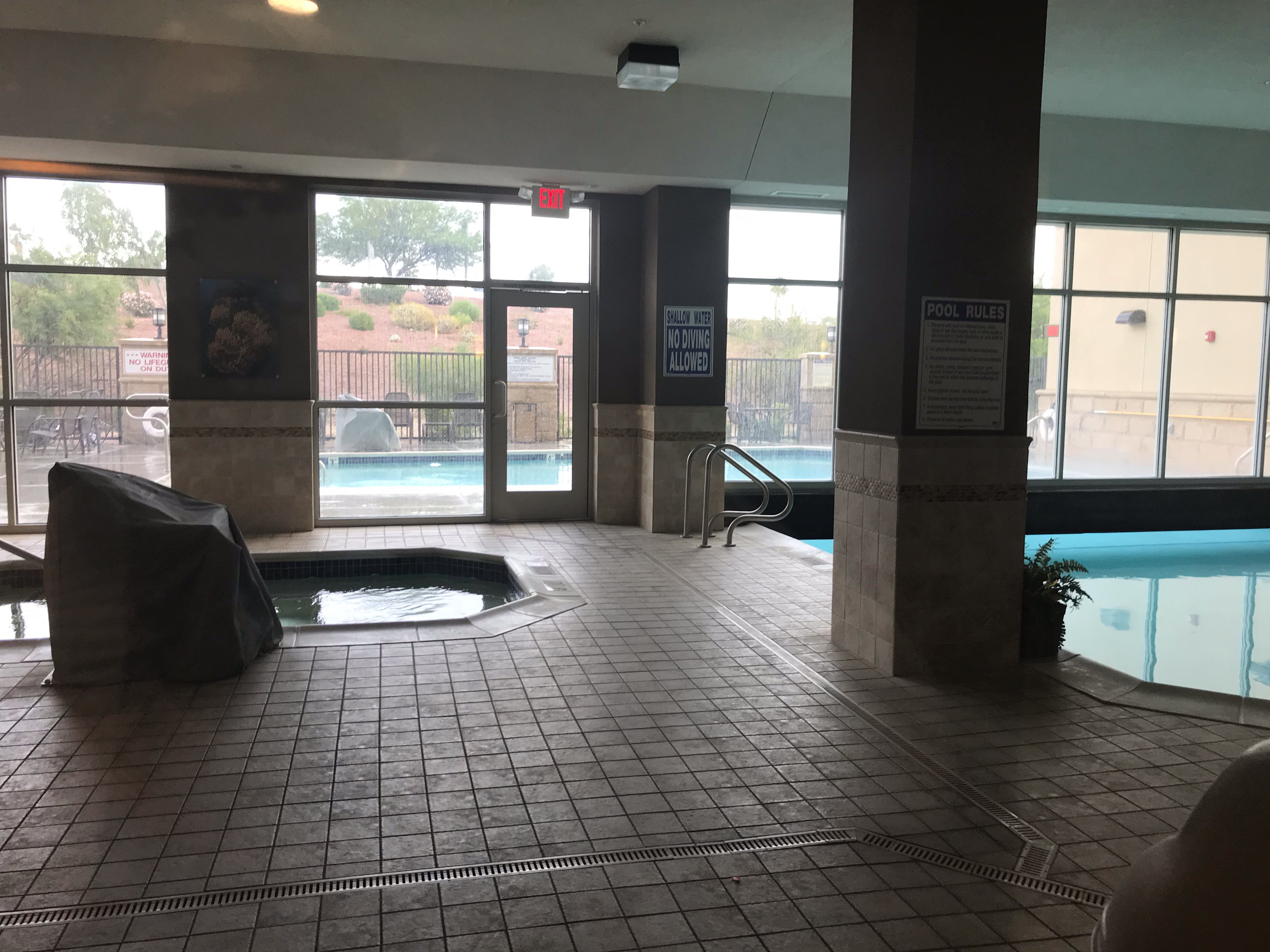 Drury Plaza Hotel Phoenix Tempe-泳池