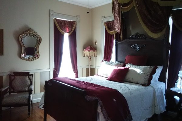 Boonville Luxury Lodging主图