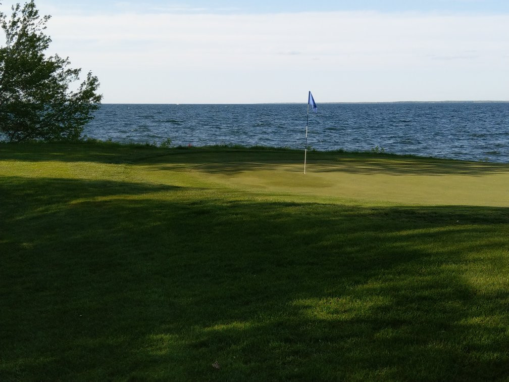 Village At Izatys主图