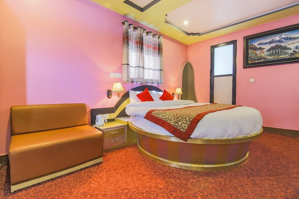 OYO 351 Hotel Everest International主图