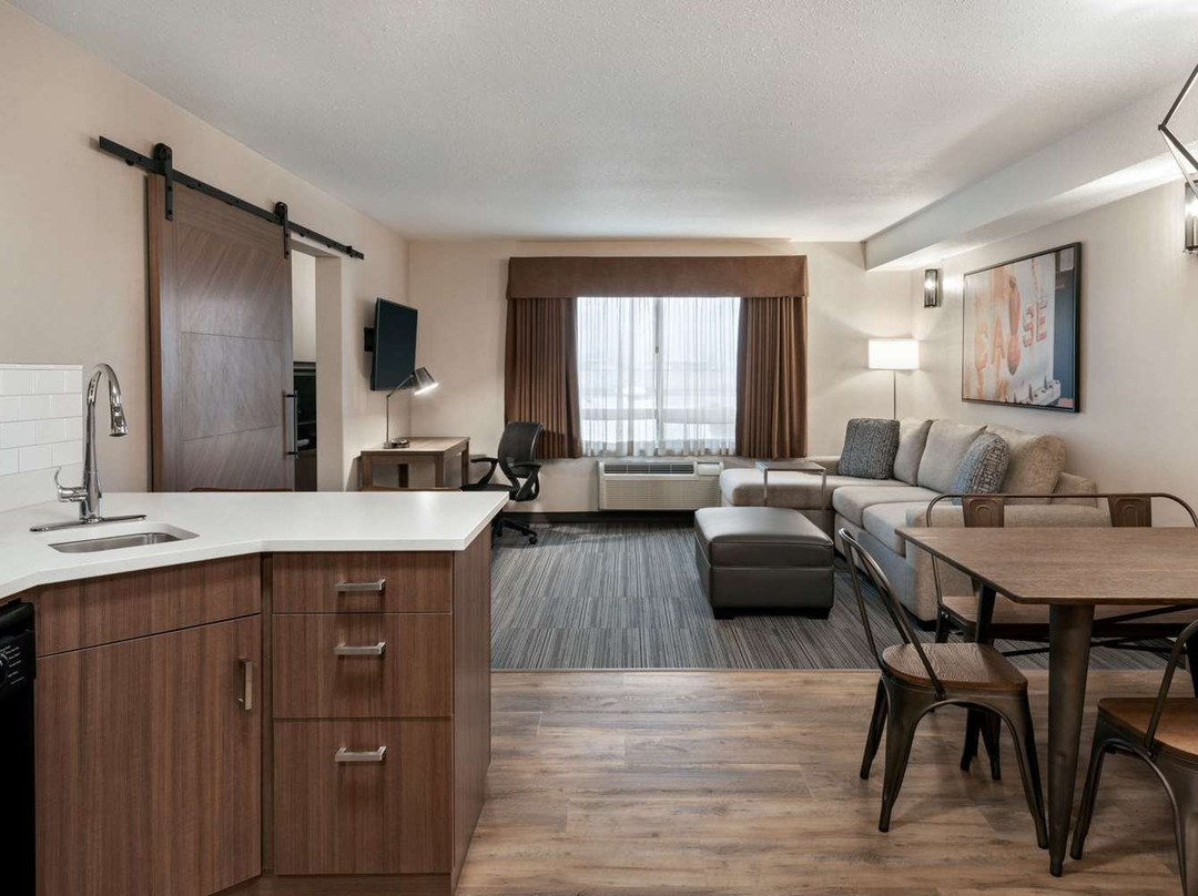 Canalta Airdrie主图