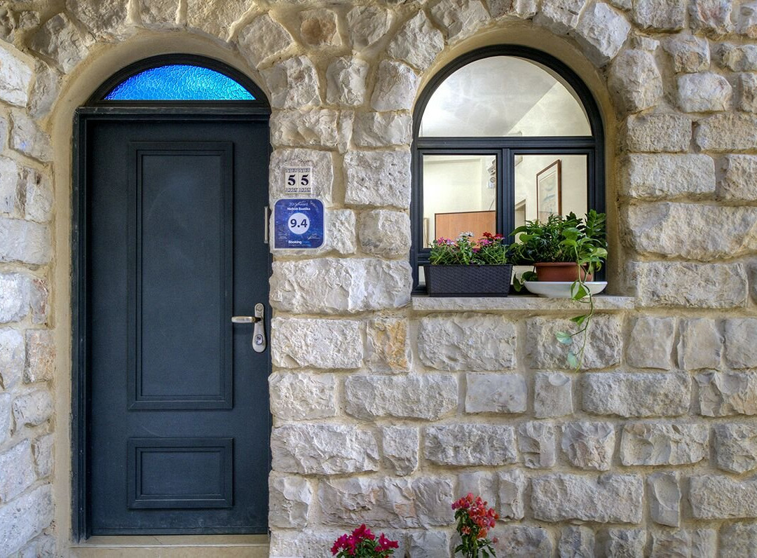 Nofesh Baatika主图