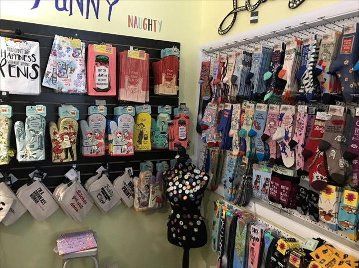 Aunt Hattie's Fanciful Emporium Unique Gift Shop景点图片