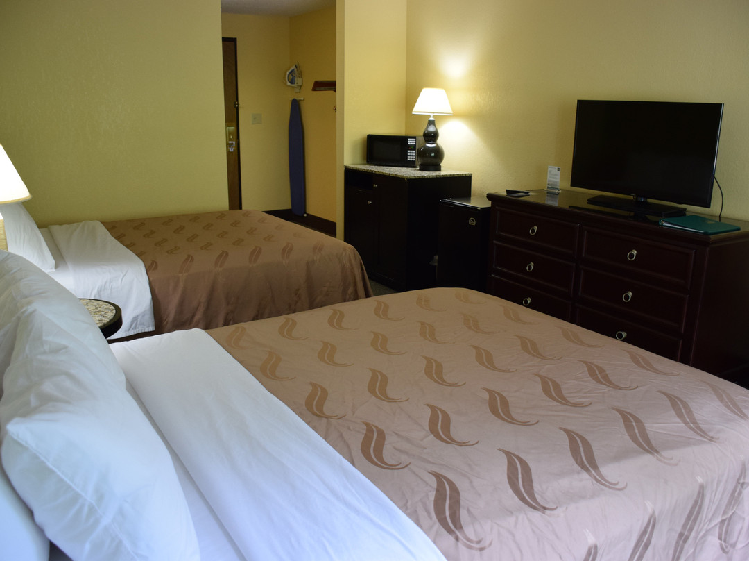 Clarion Pointe Sylva Near Cherokee Area主图