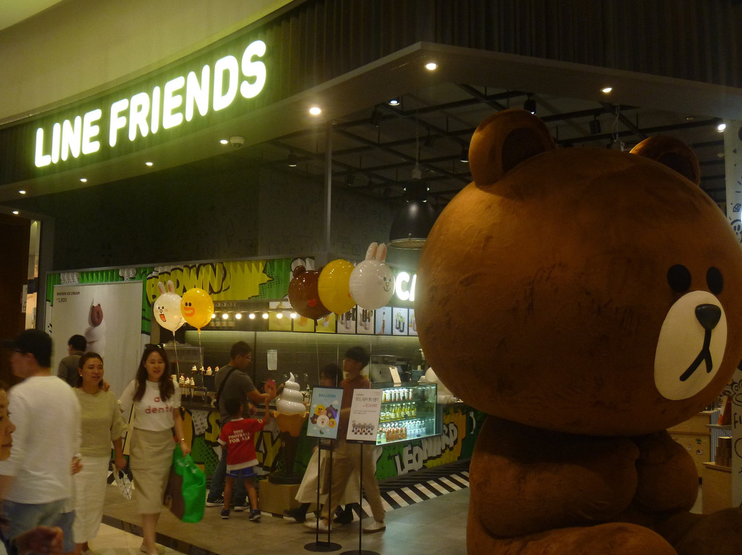 Line Friends - Lotte Department Store, Gwangbok-釜山必去景点