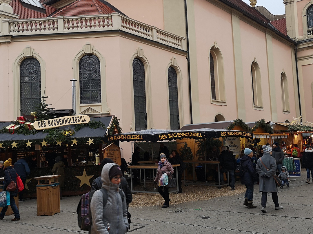 Baroque Christmas Market景点图片