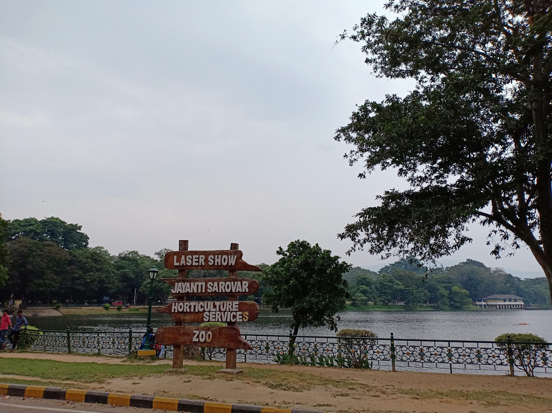 Jubilee Lake景点图片