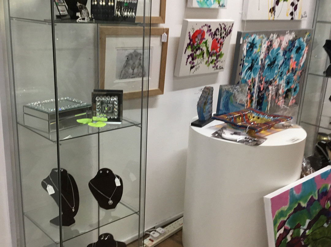 Art @ Mg - Mardleybury Gallery景点图片