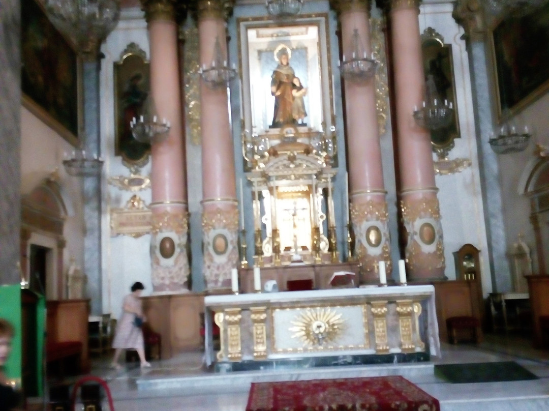 Moncada旅游景点-Parroquia del Salvador y Santa Monica