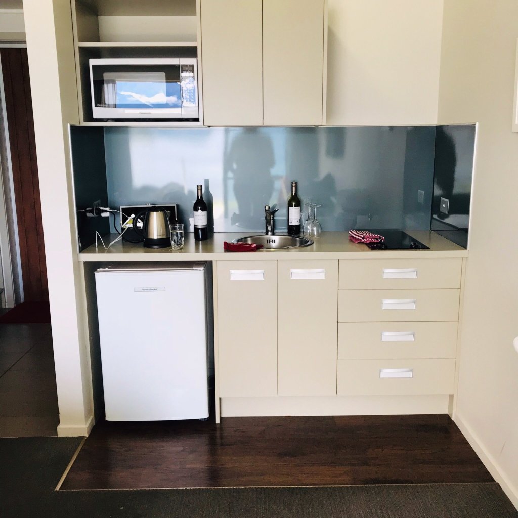 蒂阿瑙湖景假日公园-官方