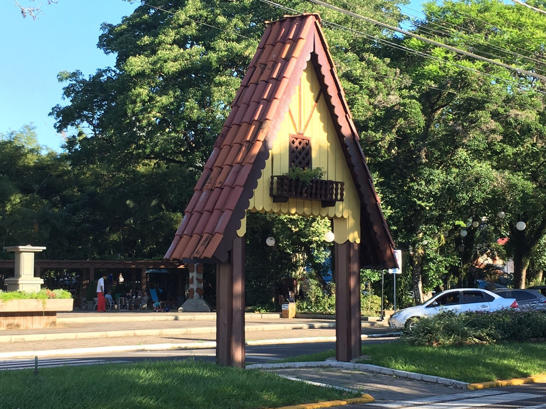 Praca Dona Luisa-Igrejinha必去景点