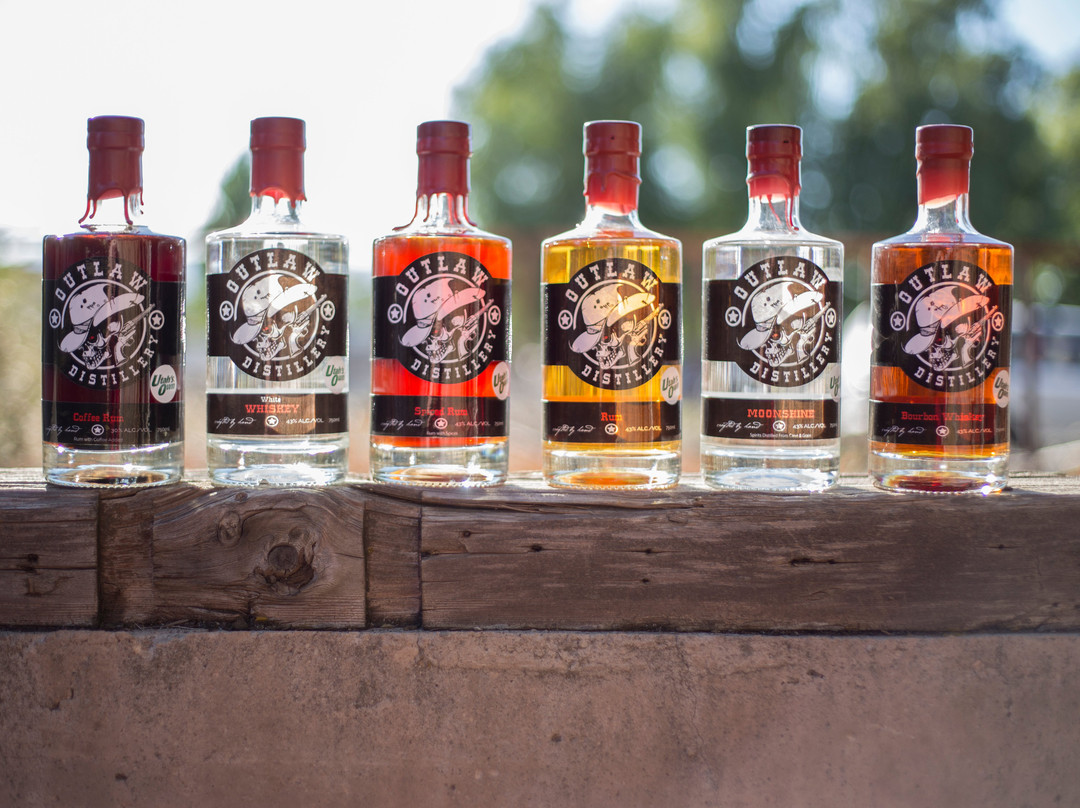 Outlaw Distillery-米德瓦尔必去景点