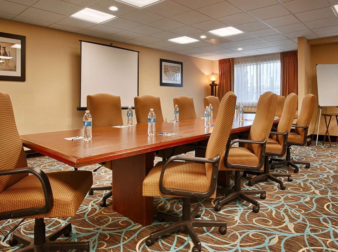 Days Inn & Suites by Wyndham Sam Houston Tollway主图