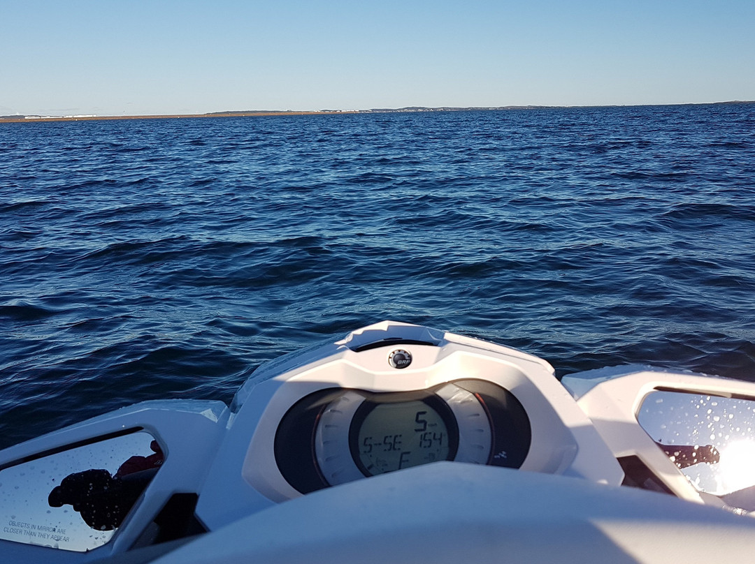 Play Hard Jet Ski Hire景点图片