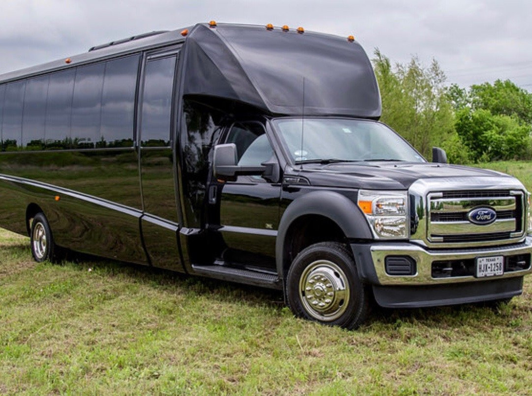 Krystal Luxury Transportation-奥斯丁必去景点