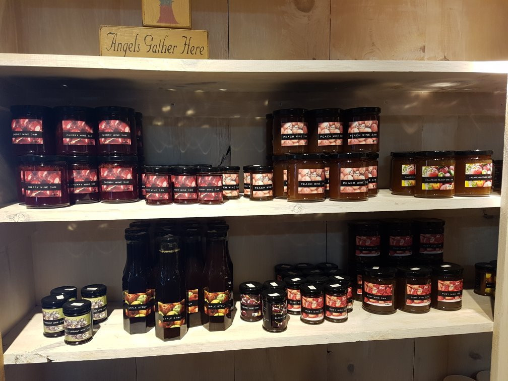 Archibald Orchards & Estate Winery景点图片