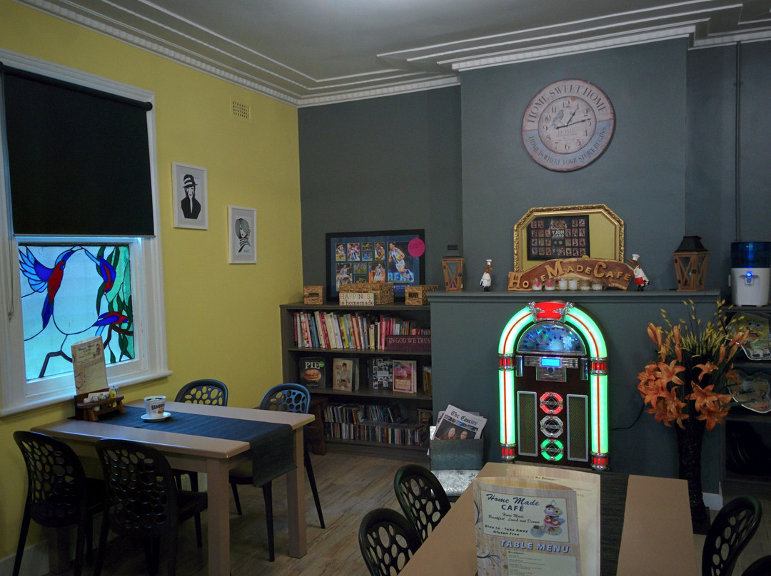 Moonambel餐馆和美食-Home Made Cafe