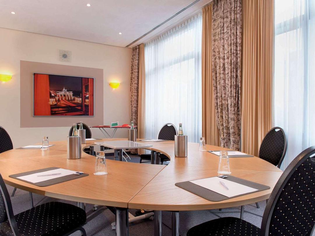 柏林赫尼格斯多夫美居酒店主图