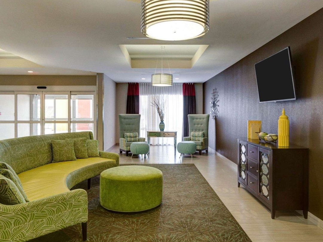 Comfort Suites主图