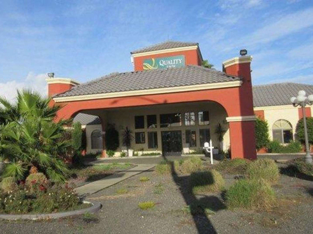 Spark By Hilton Santa Nella主图