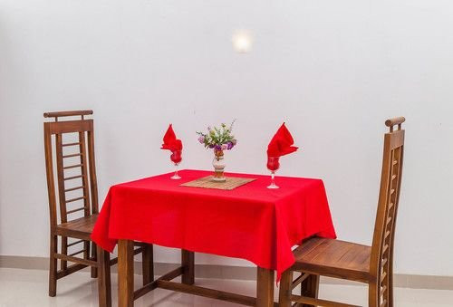 The Crown Plaza Airport Hotel主图