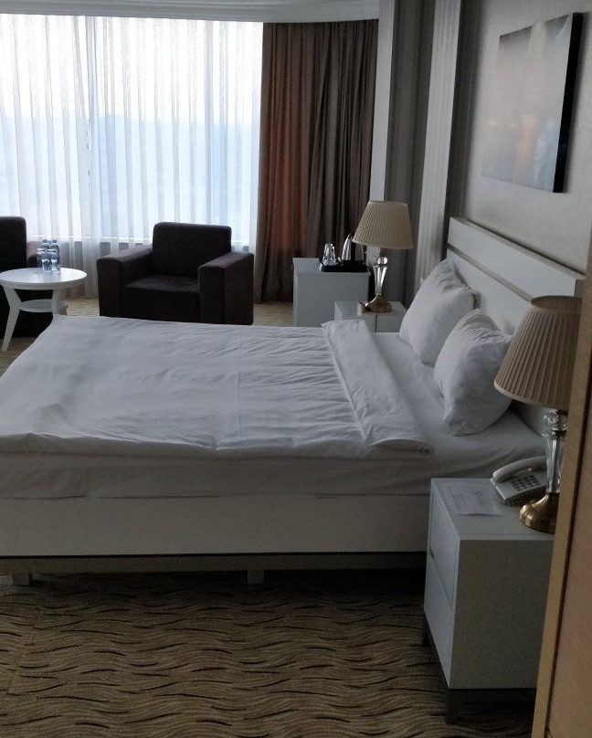 Sumgayit Plaza Hotel主图