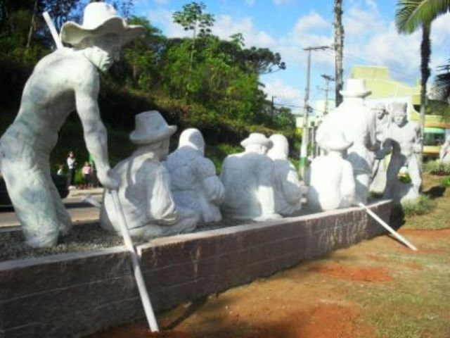 Praça Vicente Só-Brusque必去景点