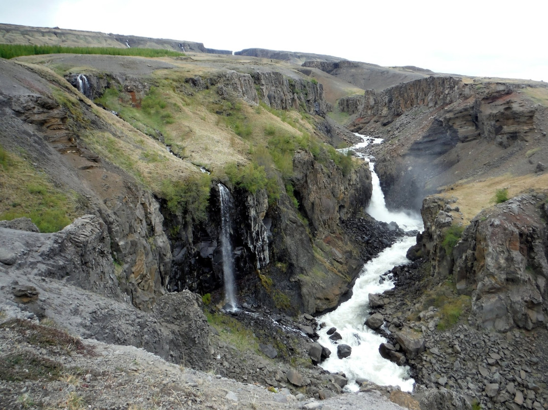 Hengifoss Waterfall景点图片