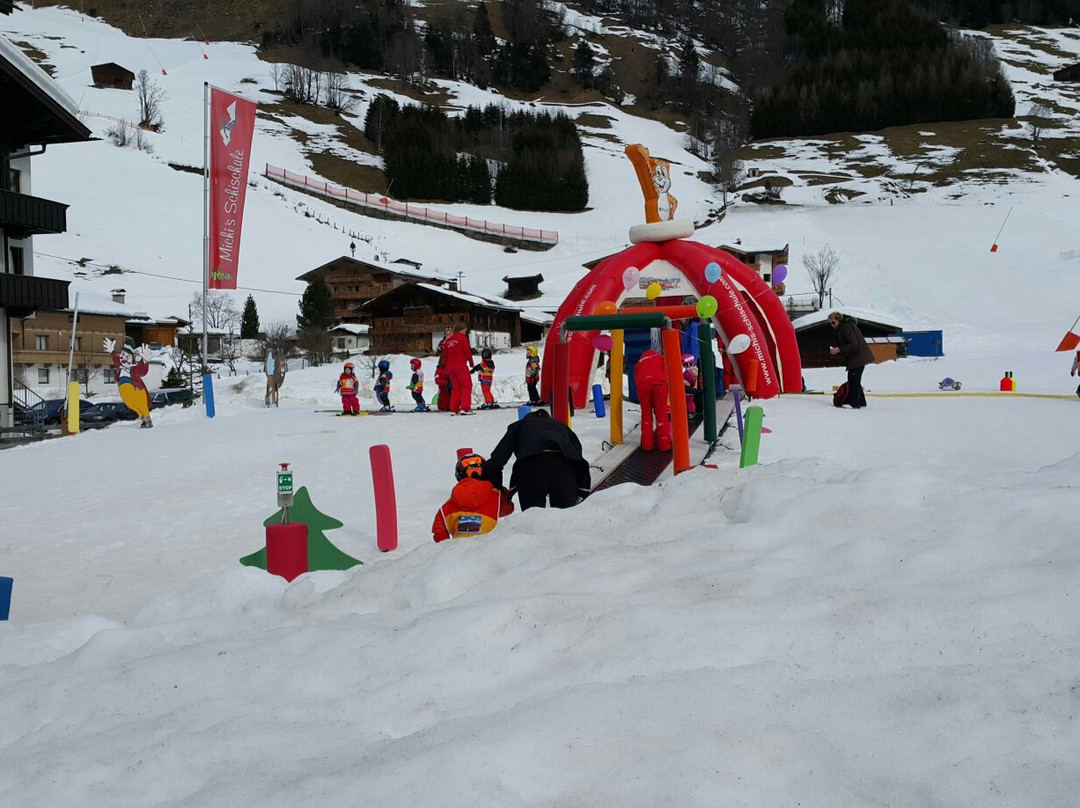 Michis Schischule-加洛斯必去景点