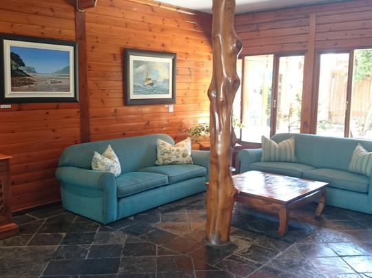 Knysna Log-inn Hotel