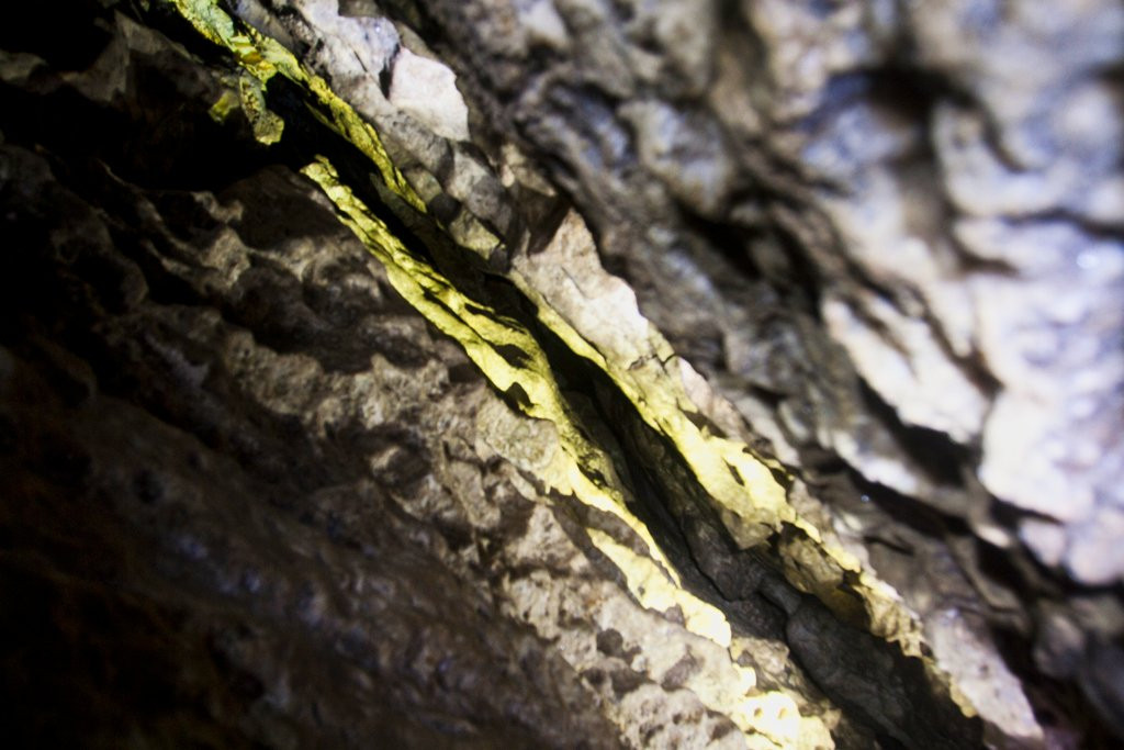 Chortkiv旅游景点-Mlynki Cave