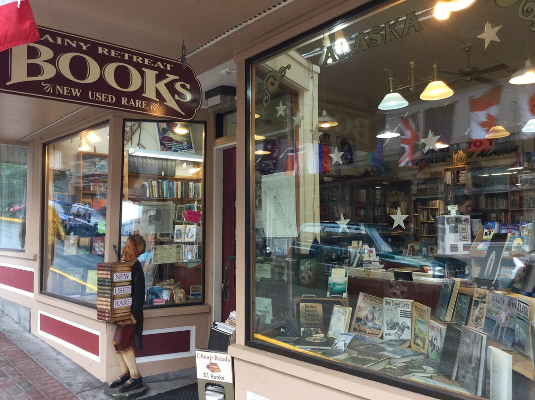 Rainy Retreat Books-朱诺必去景点