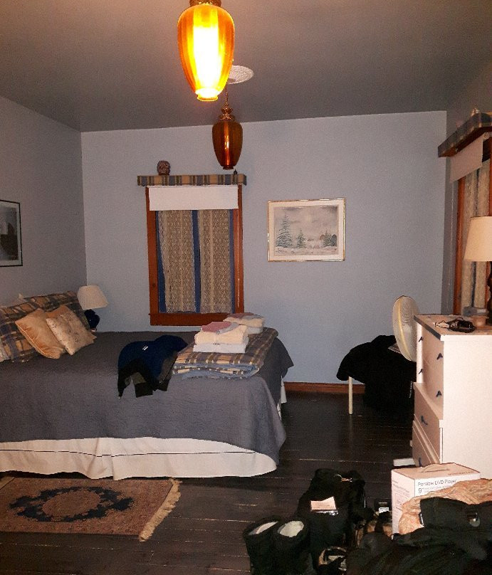 Saint Michel des Saints酒店住宿-Gite des Hauteurs et Cafe de la place