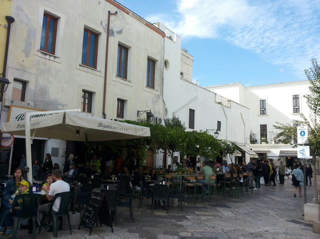 莫诺波利旅游景点-Piazza Giuseppe Garibaldi