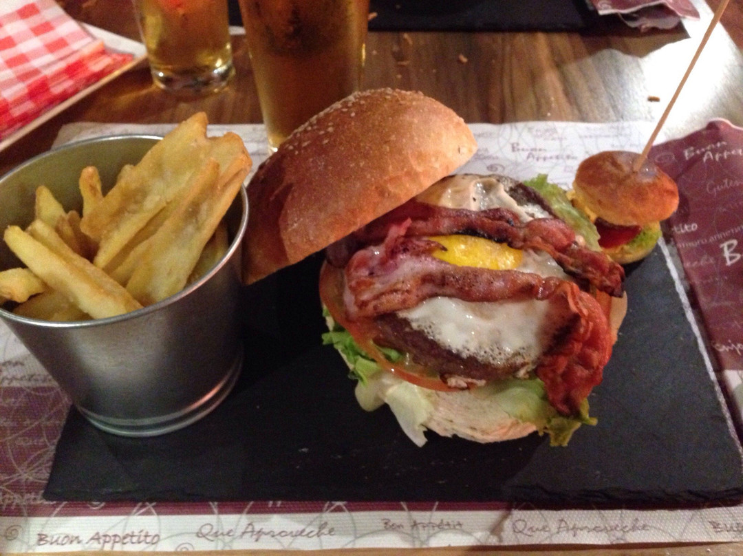 奥斯塔餐馆和美食-PUBurger