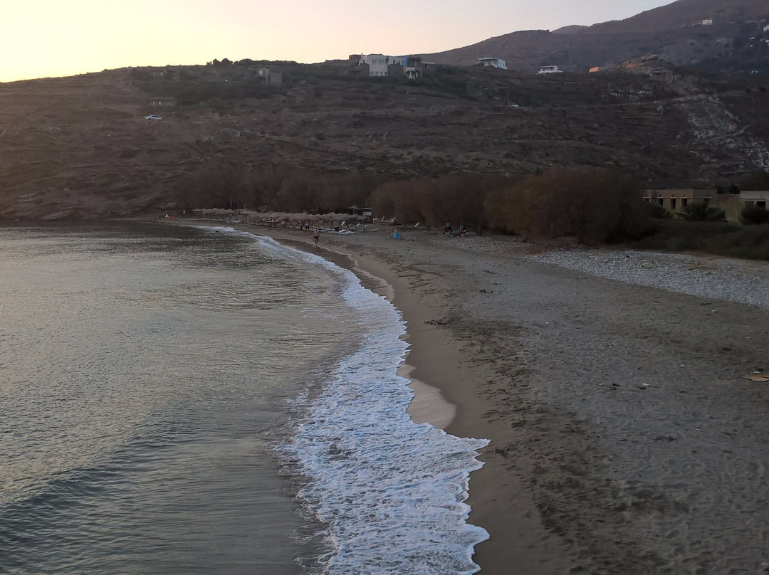 Kalyvia Beach景点图片