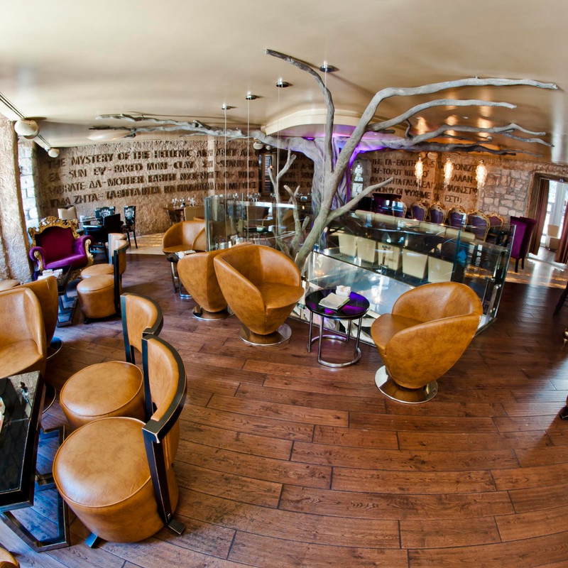 Astoria Restaurant