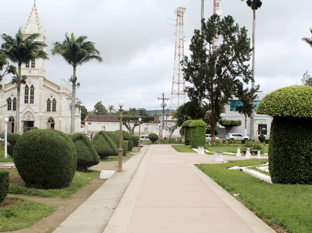 Praça Lourival Monte-Amargosa必去景点