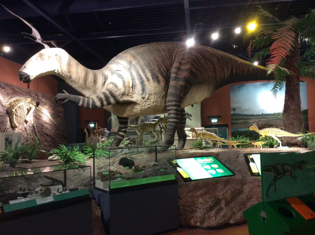 桑当旅游景点-Dinosaur Isle