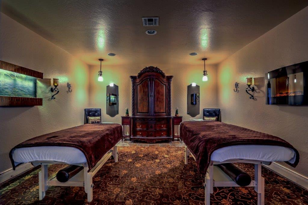 Altitudes Massage-大熊湖必去景点