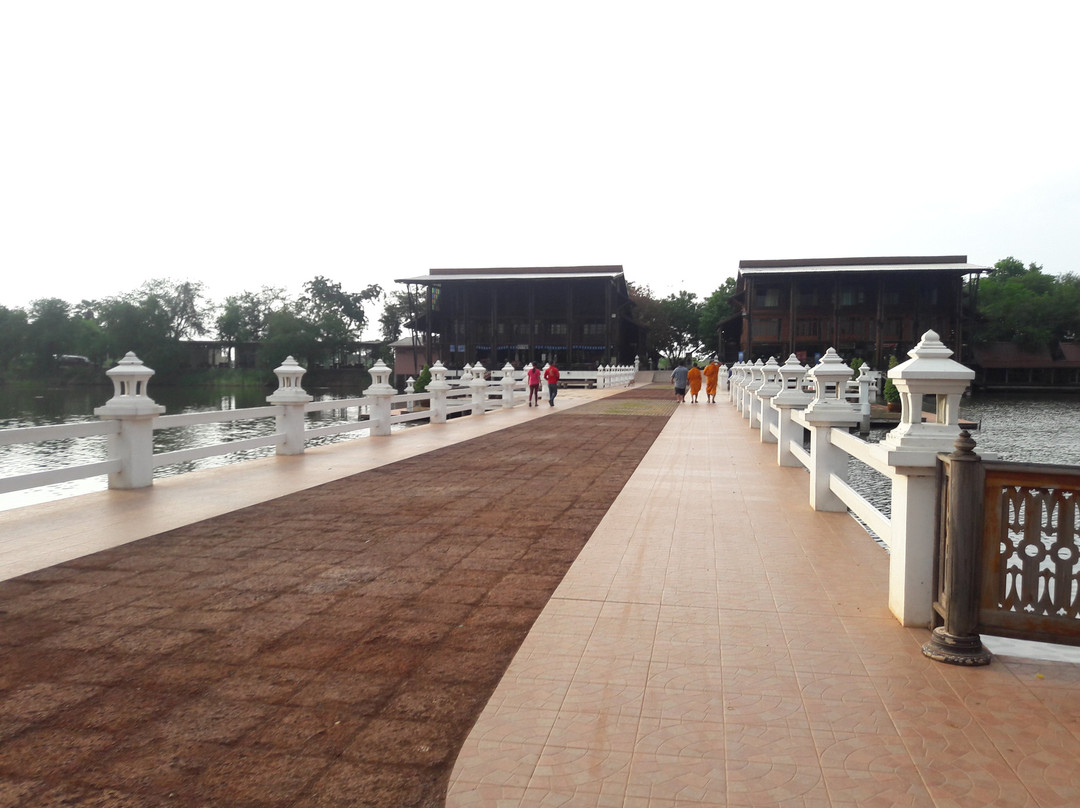 Buddha Uttayarn Maharach-玛哈叻必去景点