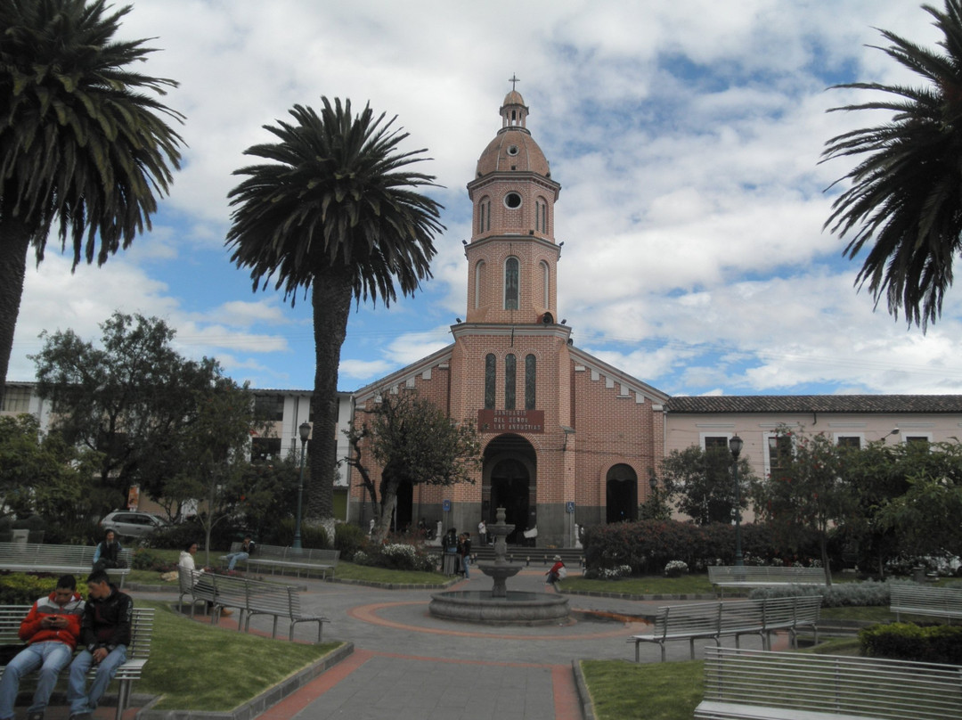 Iglesia San Francisco-奥塔瓦洛必去景点