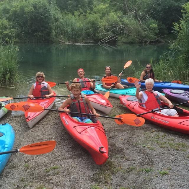 Riverside Kayak Connection景点图片